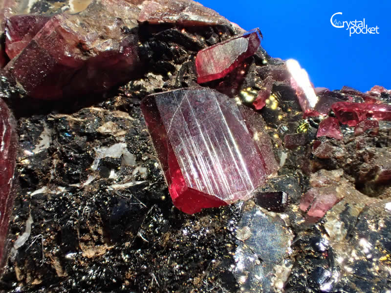 PYROXMANGITE パイロクスマンガン石 田口鉱山 - クリスタルポケット