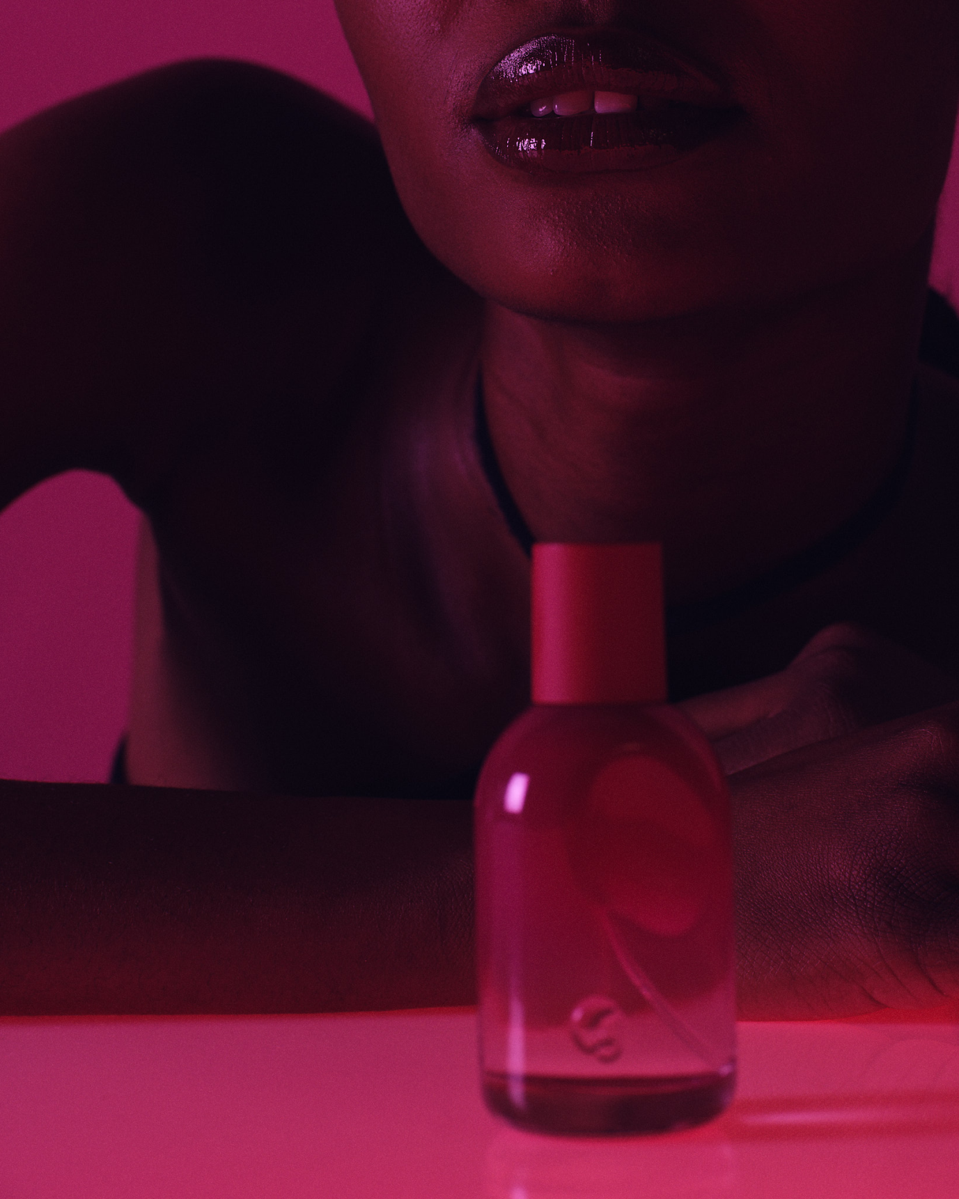 グロッシアー ユー オードパルファム Glossier You 8ml Amazon.com