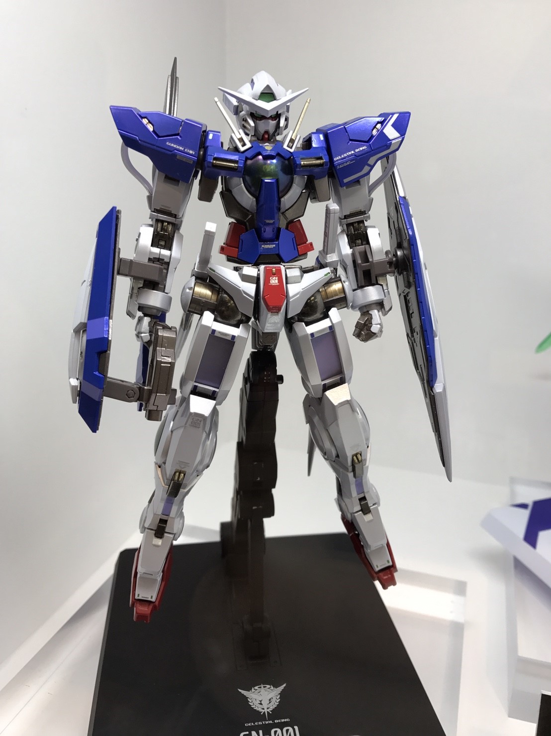 METALBUILD 1/100 Gundam Exia (10th ANNIVERSARY EDITION): Big Size