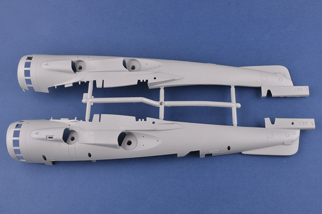 AV-8B Harrier II 81804-1:18-HobbyBoss