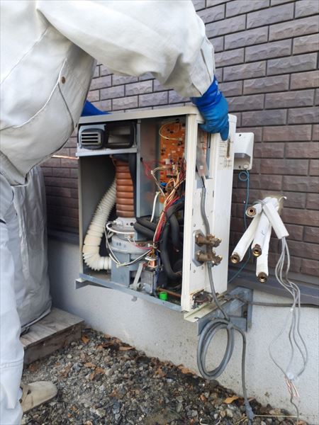 松本市｜温水ルームヒーター1：4｜3部屋対応の室外機で4つめの室内機は