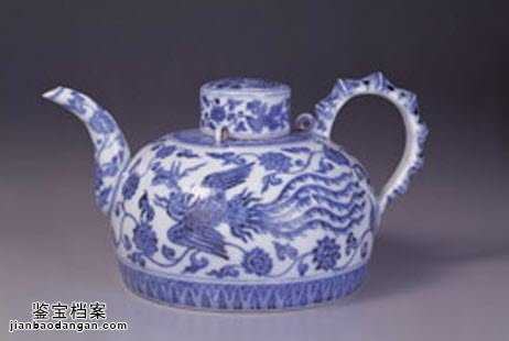 明代永乐无款青花凤凰纹三系茶壶的图片，特点，价格，鉴赏，馆藏
