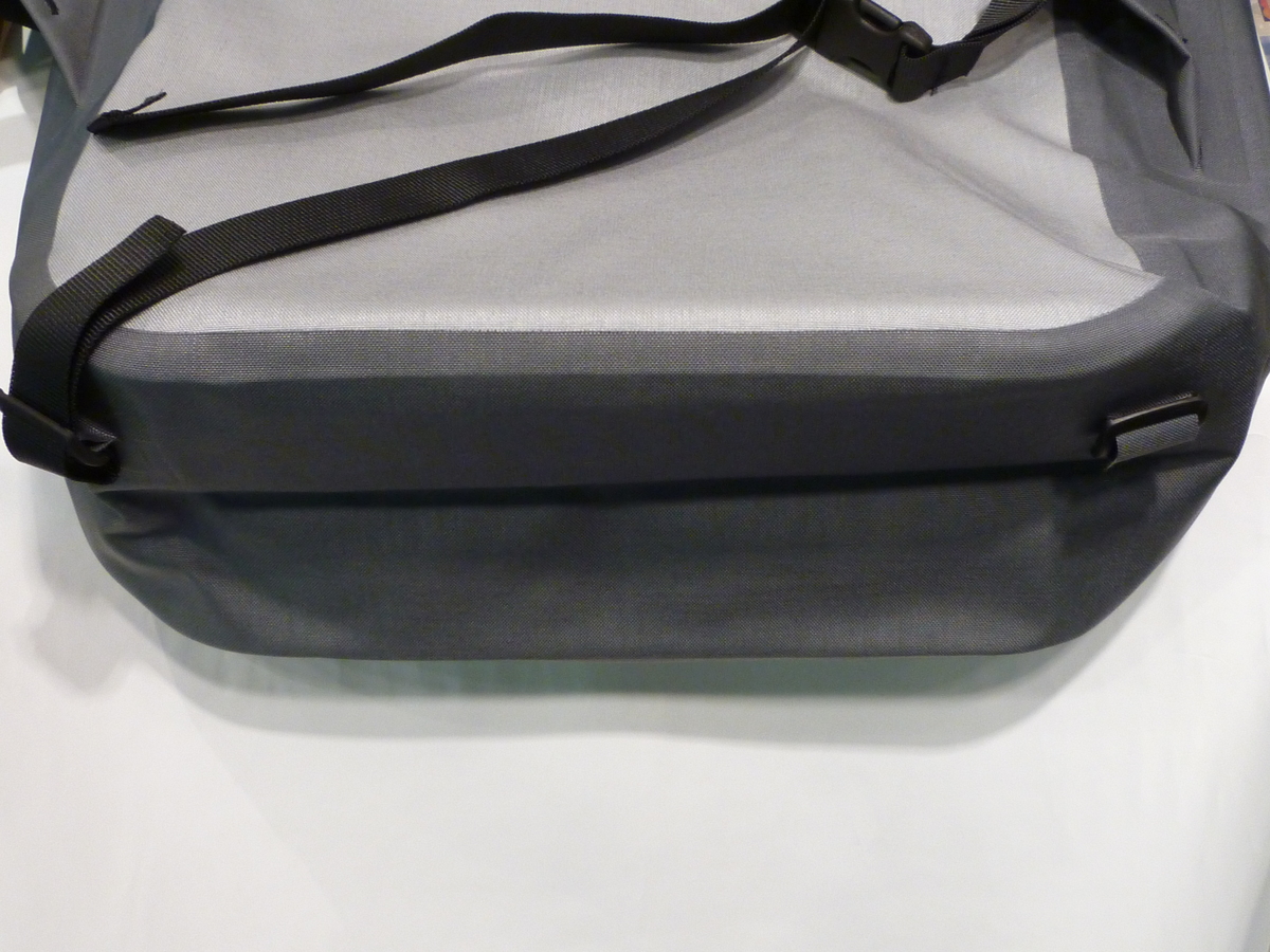 ORTLIEB/オルトリーブ Sling-it/スリングイット(M) 完全防水の