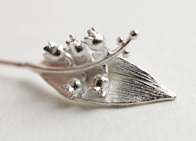 Anano すずらんのピンブローチ｜恵文社一乗寺店 オンラインショップ