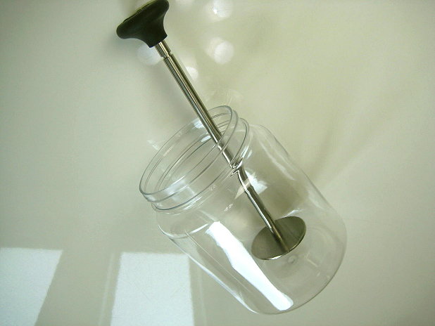 ハンドプレス 菌糸ブロックからの菌糸瓶作成に