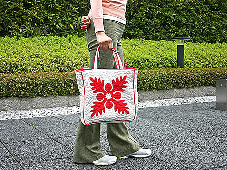 ハワイアンキルト トートバッグ（A4サイズ）ネイビー／ベージュ｜フラ