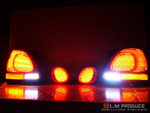 No.32 16アリスト 後期 テールランプ - LED加工 LEDテール 流星