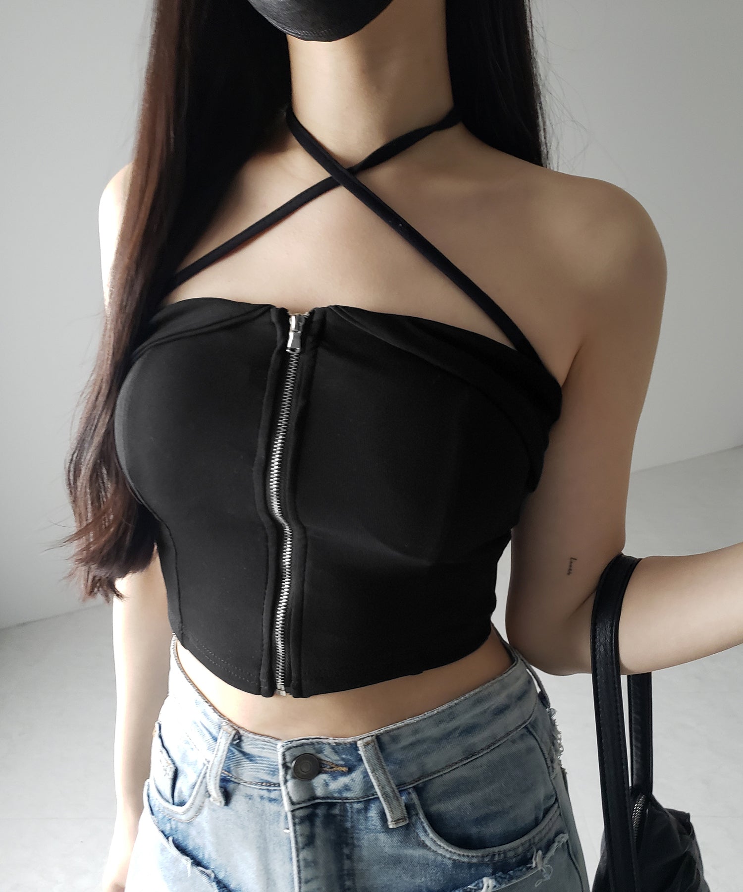 カップ付 】ジップアップクロスストラップリボンベアトップス ／ zip