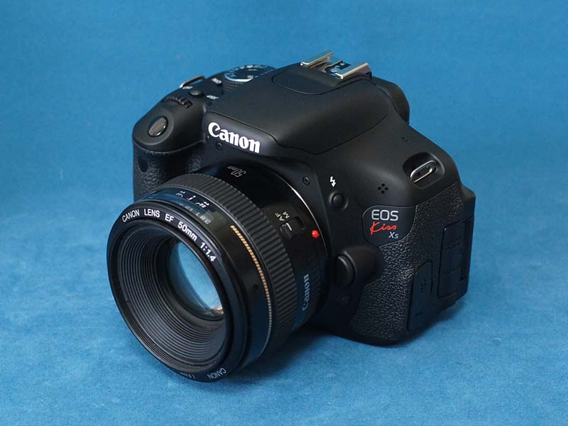 キヤノン Canon EOS Kiss X5の外観をみる /monox デジカメ 比較 レビュー