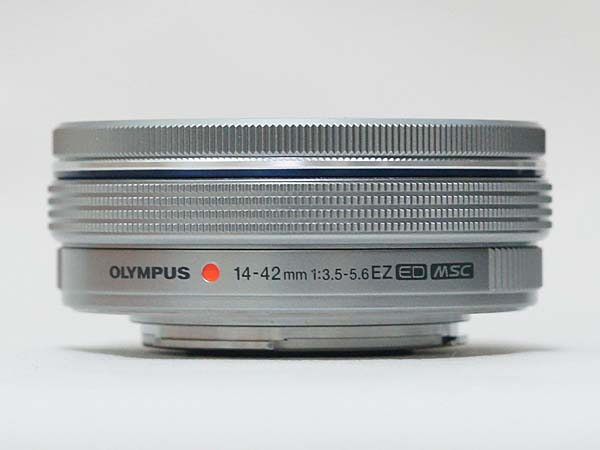 オリンパス M.ZUIKO DIGITAL ED 14-42mm F3.5-5.6 EZ 沈胴式コンパクト