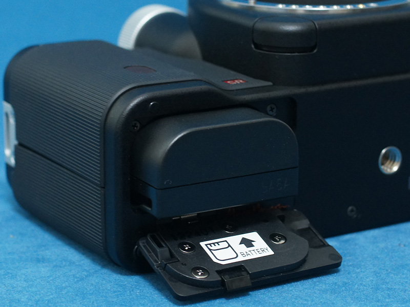 ペンタックス K-01の外観をみる /monox デジカメ 比較 レビュー