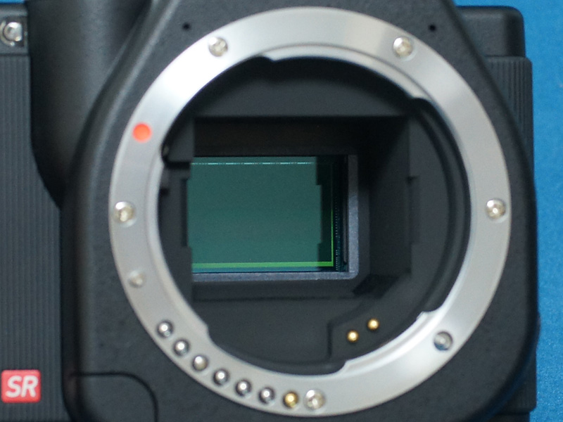 ペンタックス K-01の外観をみる /monox デジカメ 比較 レビュー