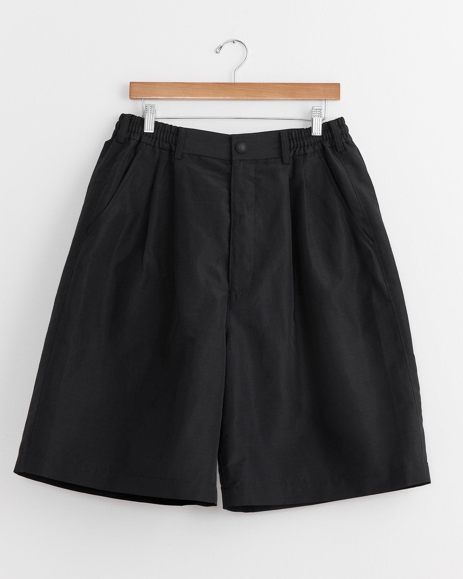 Pleated Shorts in Black