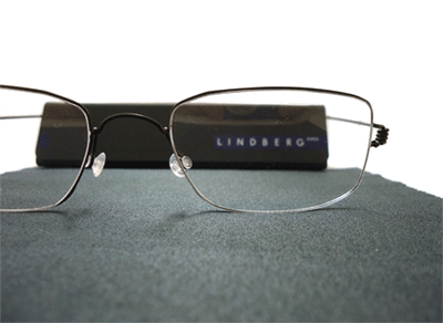 多くの著名人が愛用、LINDBERG（リンドバーグ）AIR TITANIUM RIM（エア