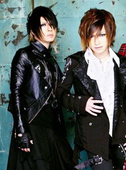 ゴールデンボンバー ニューシングル「女々しくて/眠たくて」発売