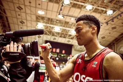 VICTORYオークション 「選手サイン入りアクリルパネル」開催のお知らせ