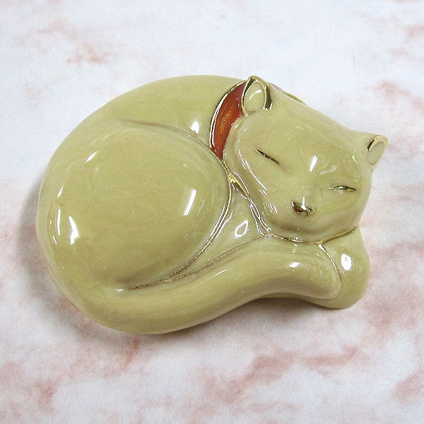 エスティ・ローダー 猫のコンパクト