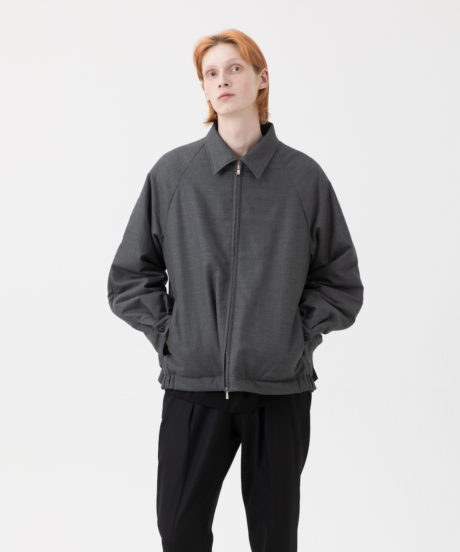 クラシックシリーズ最新作！ロングシーズン着用可能で尾州ウールを使用