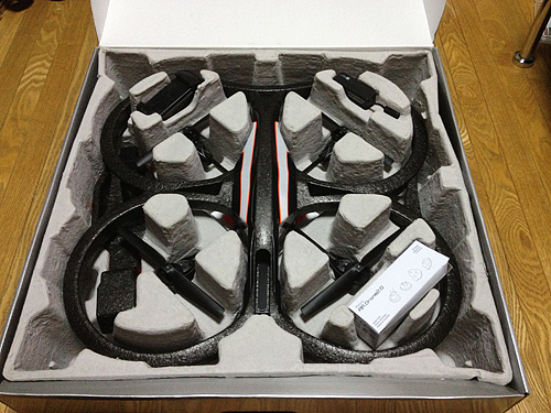 Parrot AR.Drone 2.0が届きました。（開封編） - パノラマワールド 中