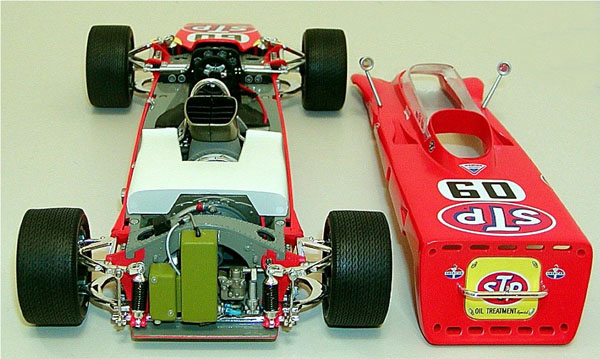 CAROUSEL 1 1⁄18 LOTUS 56 1968 INDY 500 ミニカー CAROUSEL 1 1⁄18