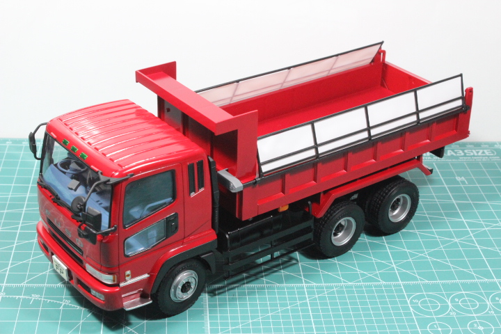 アオシマ1/32ビッグカスタムトラックシリーズ三菱ふそうスーパー