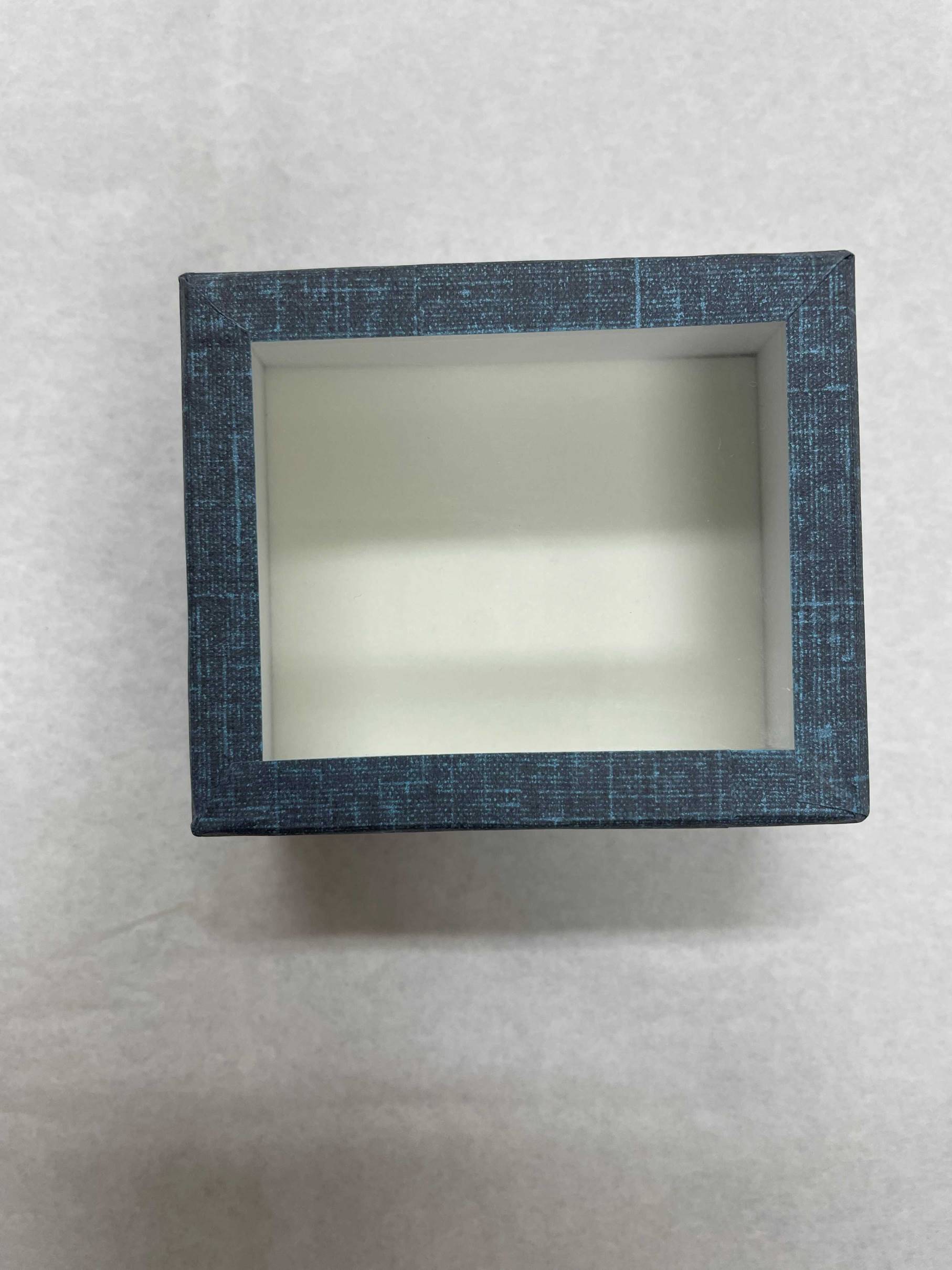 昆虫採集、用品、用具｜ボール紙製硝子蓋標本箱 一、二匹用 7.5cm×9cm