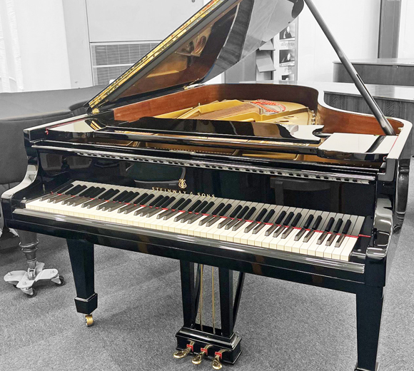 スタインウェイグランドピアノB-211（1988年ハンブルク製）