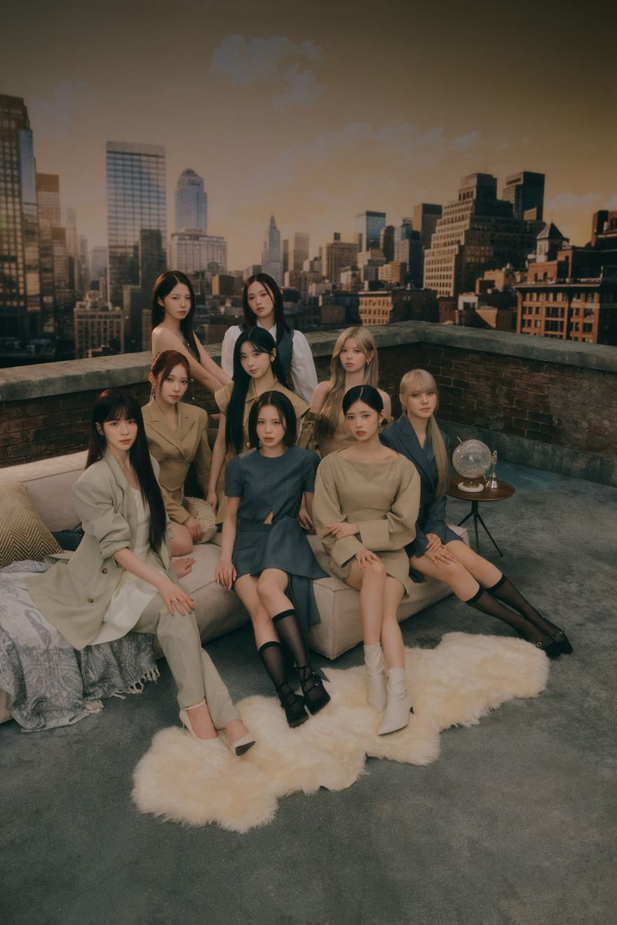 NiziU Official Website