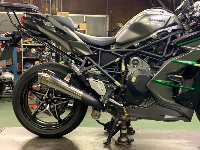 Kawasaki Ninja H2 SX SE | POWERBOXメガホンソリッドチタン(2BL