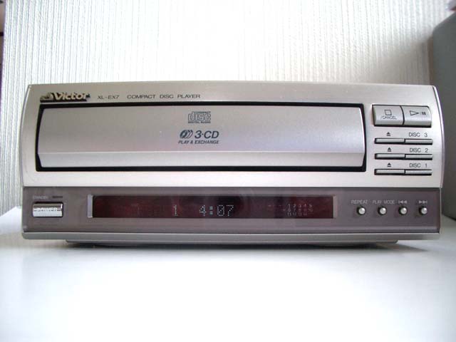 Victor 3連装CDデッキ XL-EX7の修理