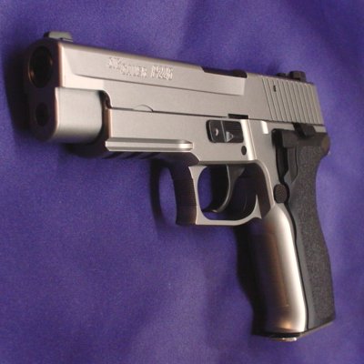 SIG SAUER P226 E2 STAINLESS MODEL(シグザウエル P226 E2 ステンレス