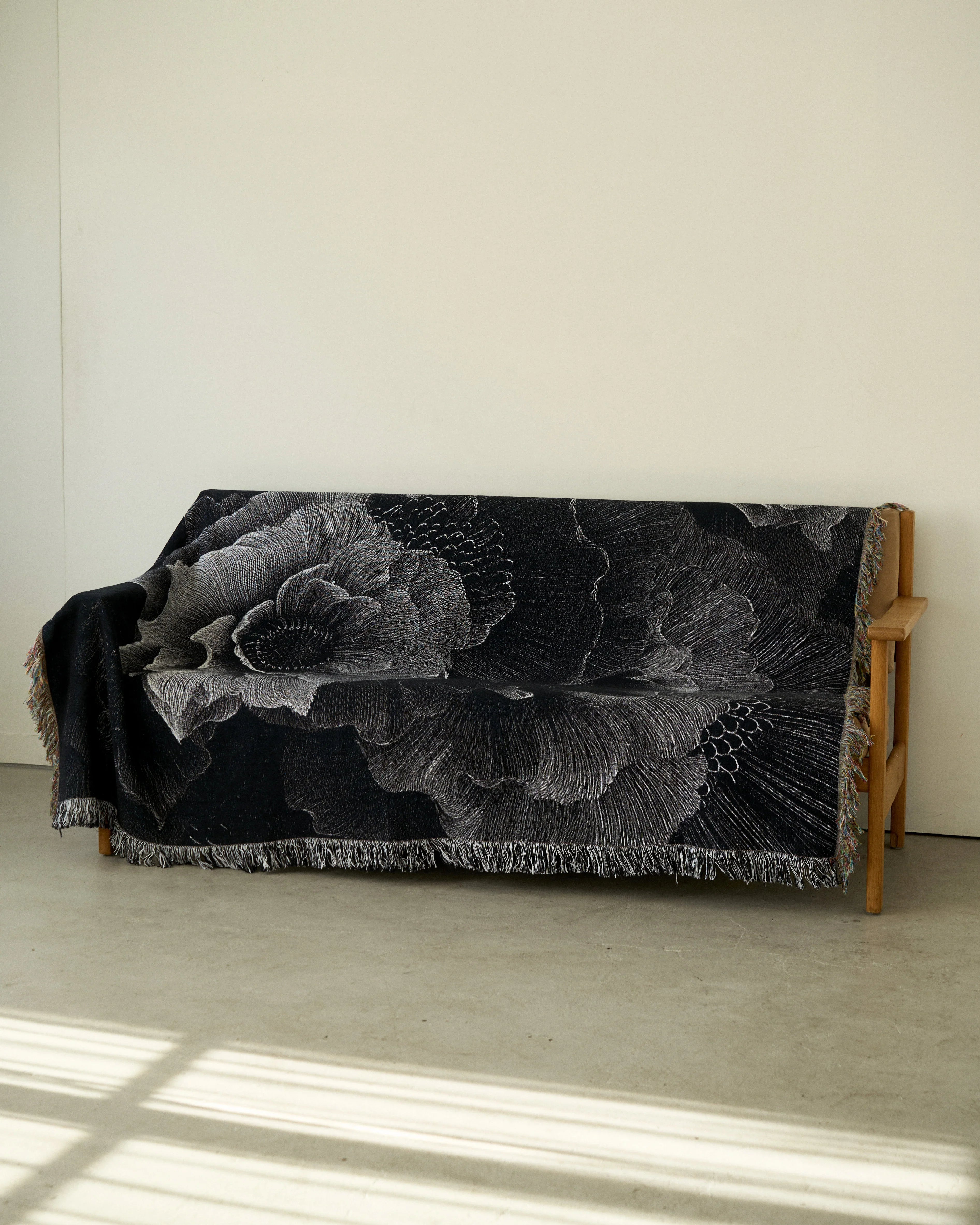 Monochrome Bloom Throw Blanket | iMPeRF