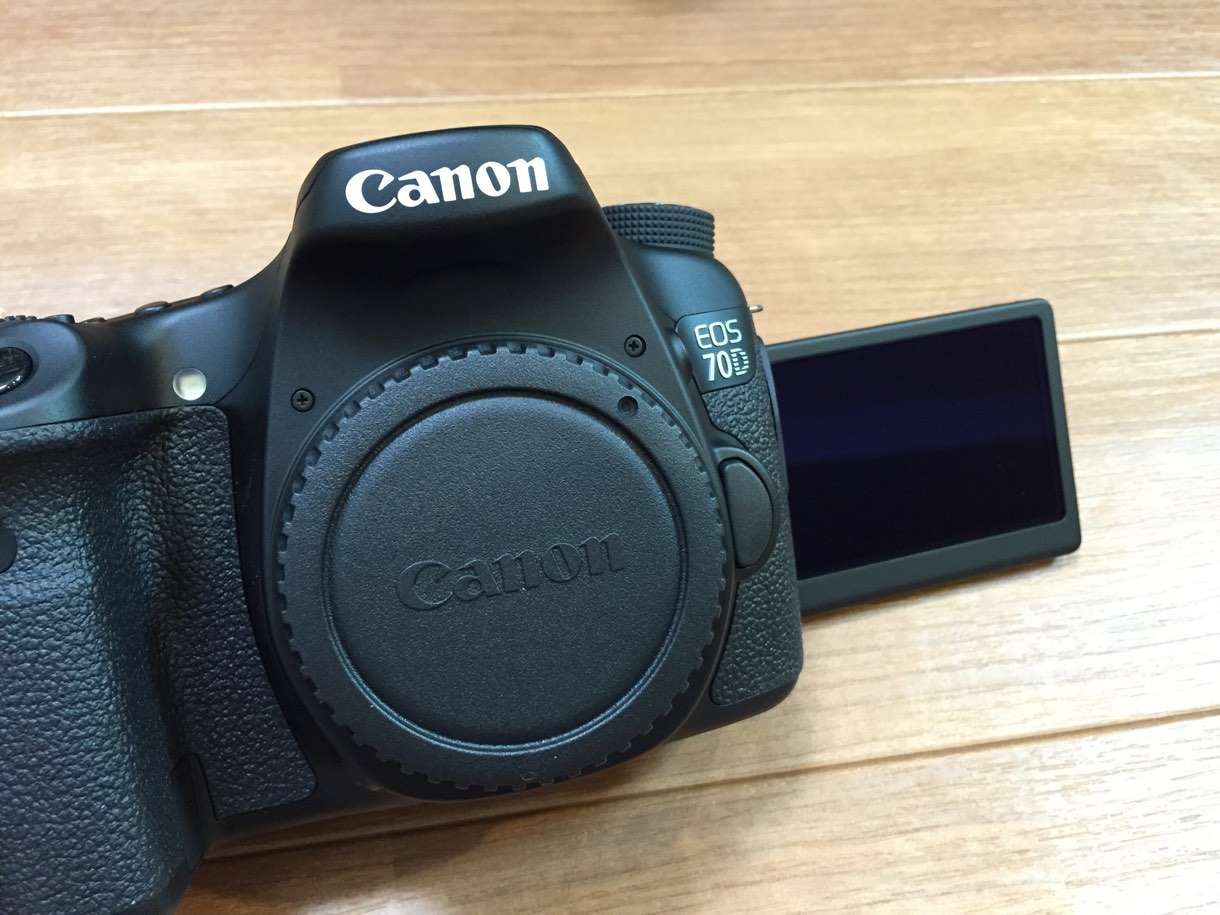 Å] 初の一眼レフ「Canon EOS 70D」ダブルズームキットを購入