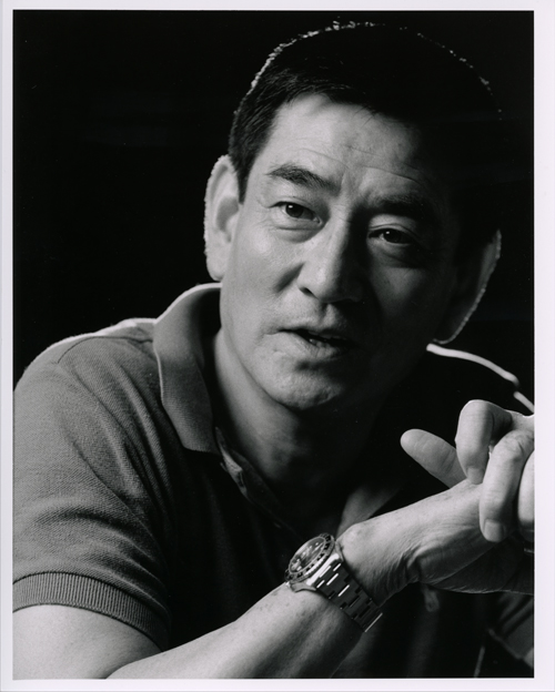 Review】―待ちつづけた昭和の侍—日比遊一『健さん』text辻 秋之