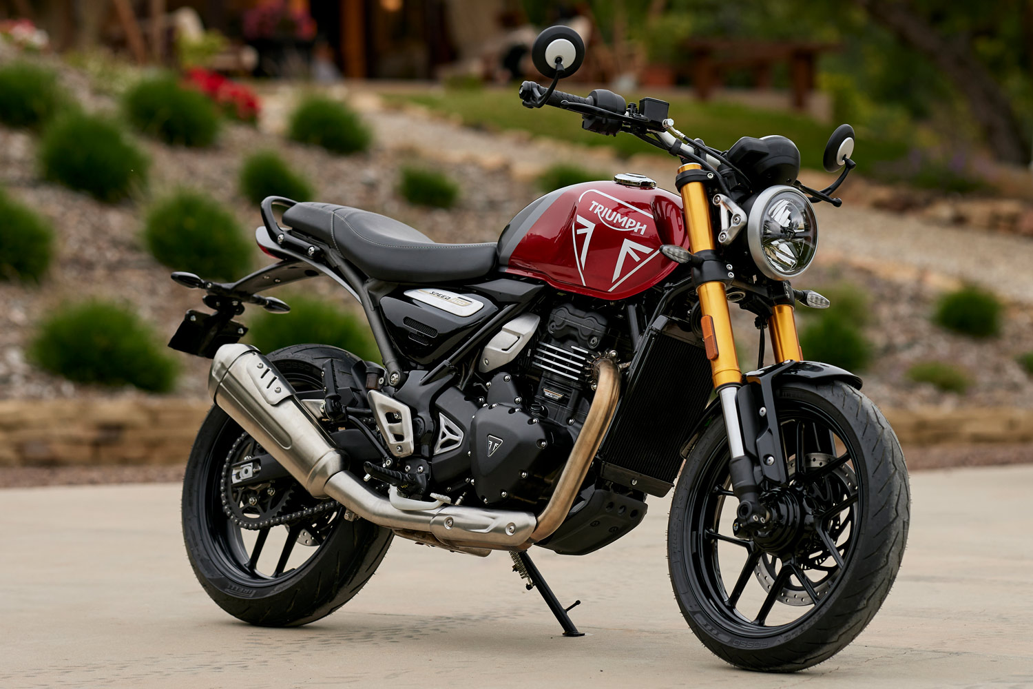 トライアンフが新型バイク「スピード400」「スクランブラー400 X」を