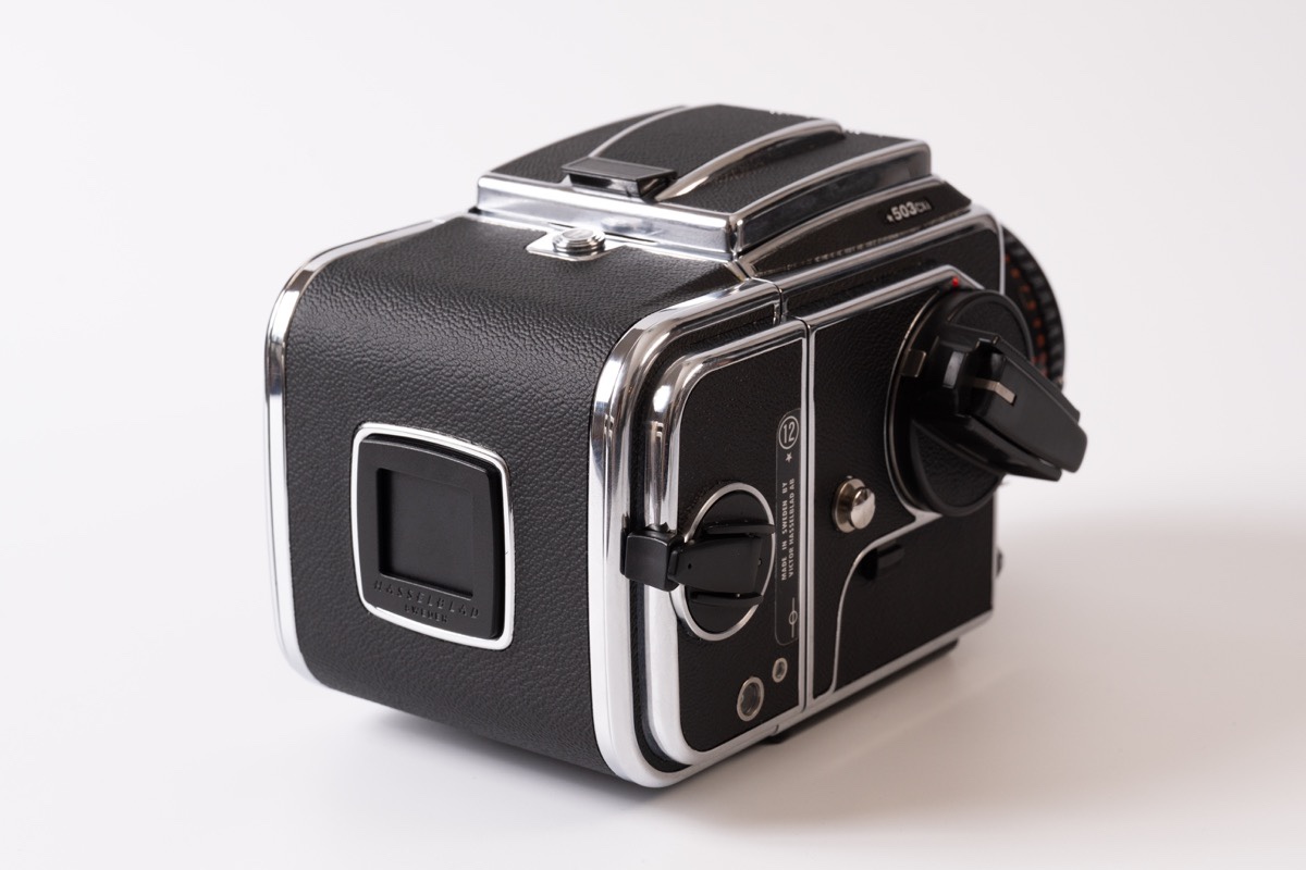 中判フィルムカメラ「Hasselblad 503CXi」を購入しました。