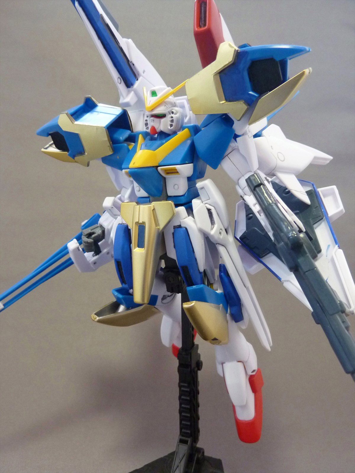 LM314V23/24 V2アサルトバスターガンダム （1/100 HG） – ヤスリは