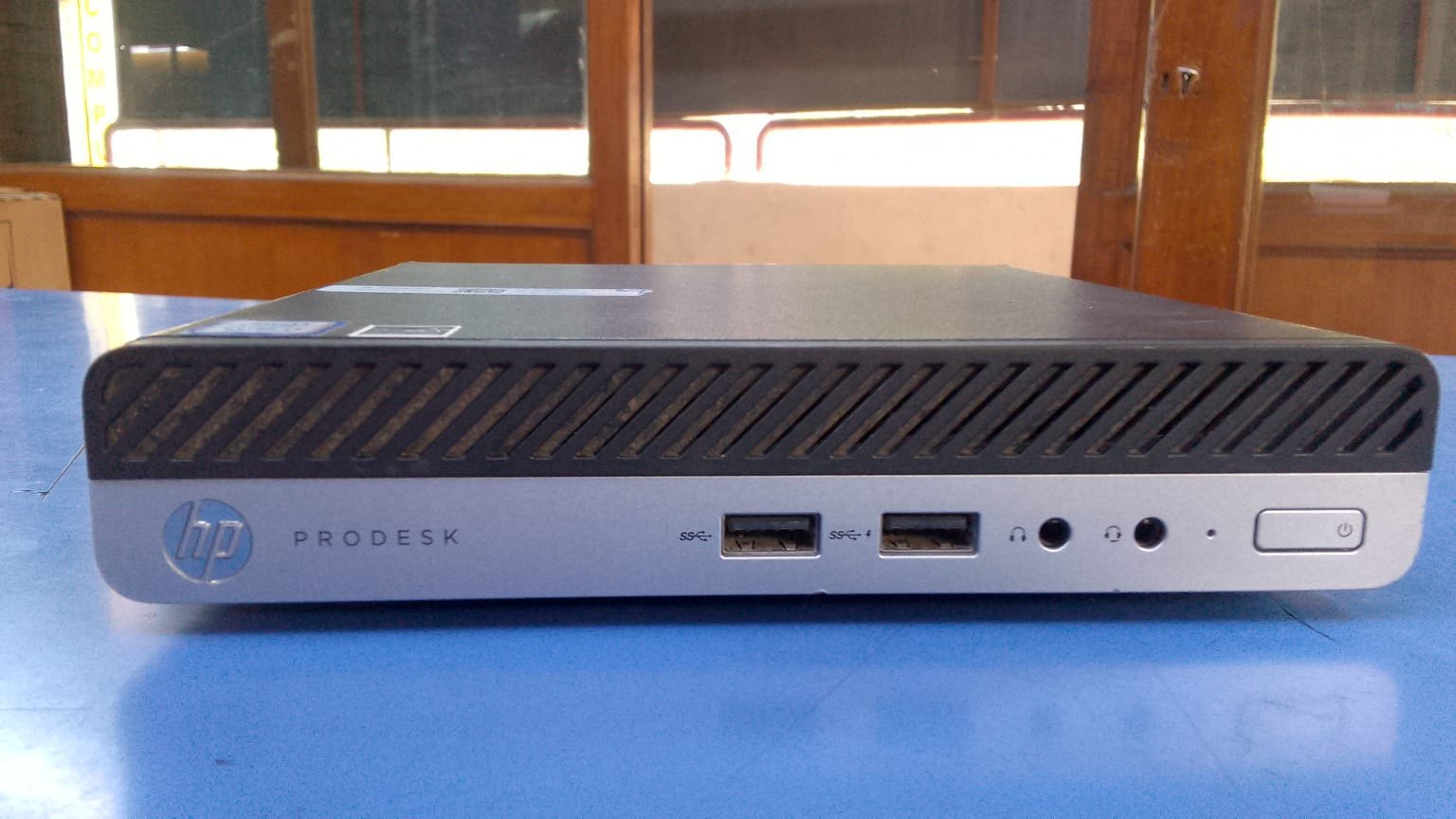 Hp Prodesk 400 G4 Desktop mini pc core i3-8th Gen,8Gb RAM,1Tb HDD