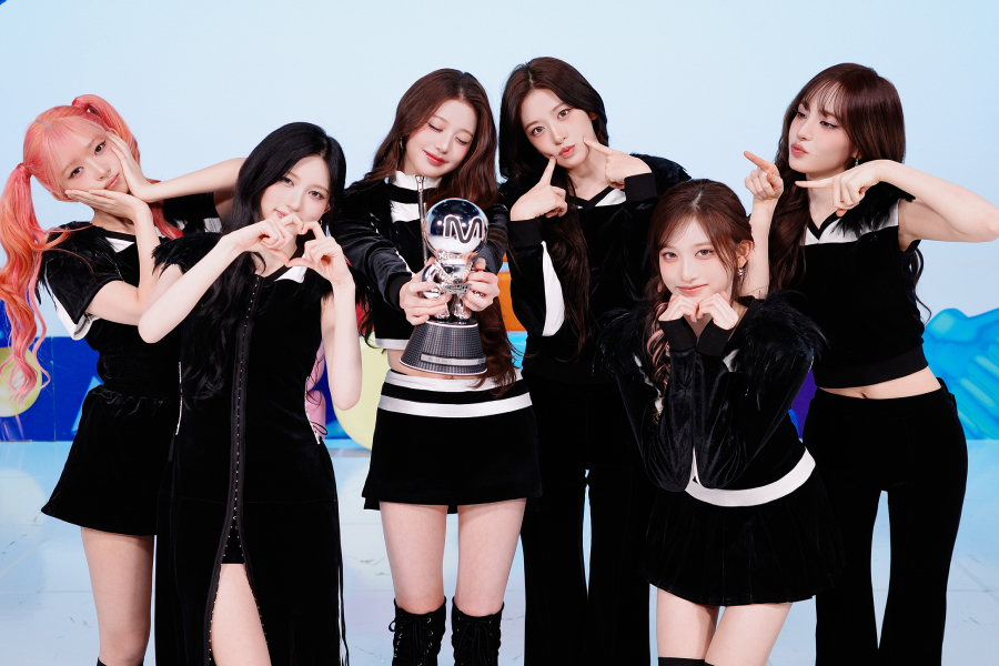 Watch: Wanna One Burns It Up At Exciting Premier Show-Con | Soompi