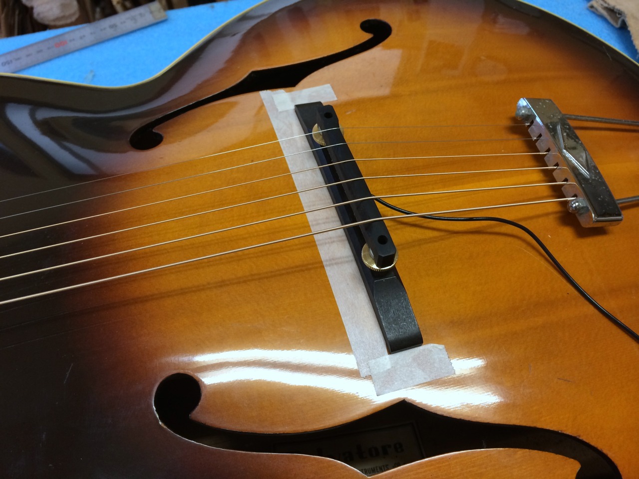 茶木Chaki P-80 ピックギター Fishman アーチトップピックアップ