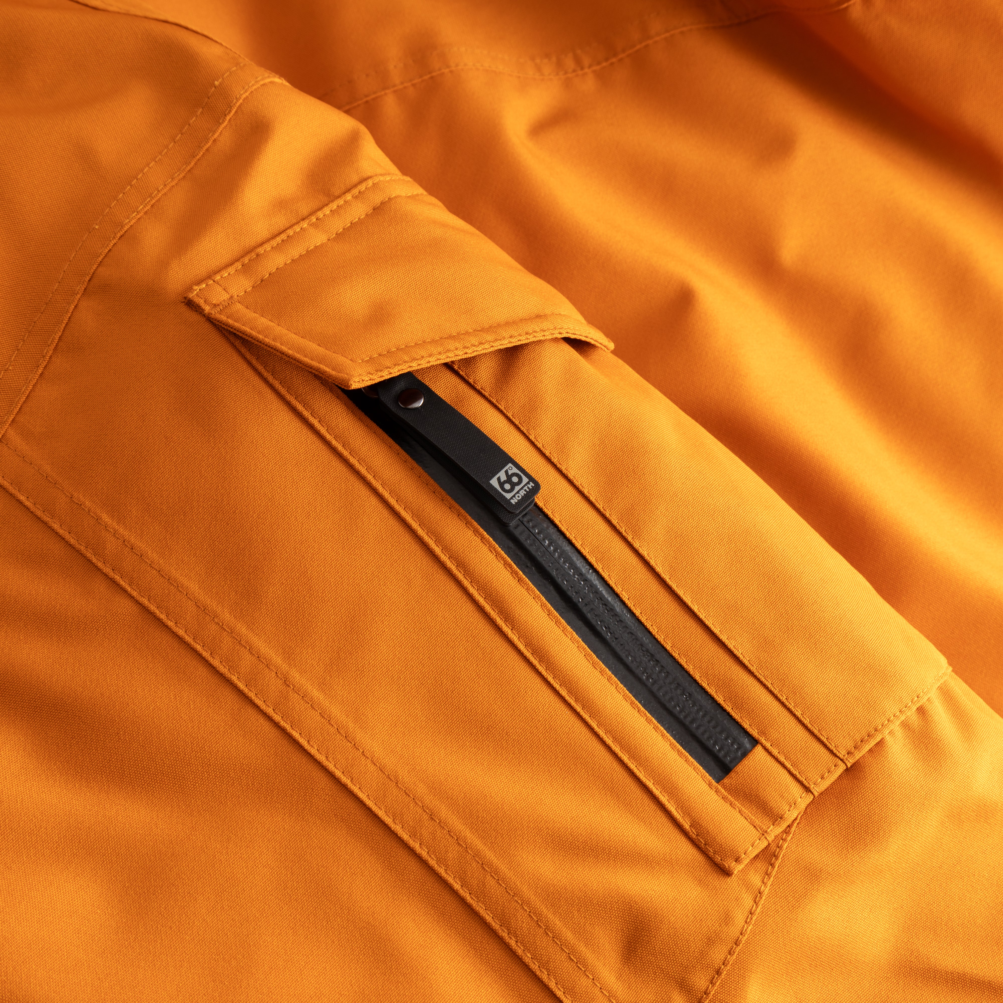 W11813 (siblings) – 66°North