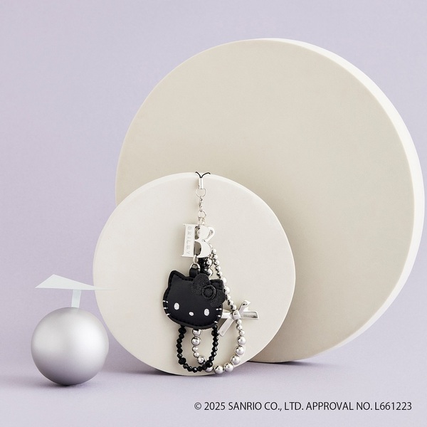 HELLO KITTY × BRILMY いつでもササッとお直しできる ミラー付きビーズ