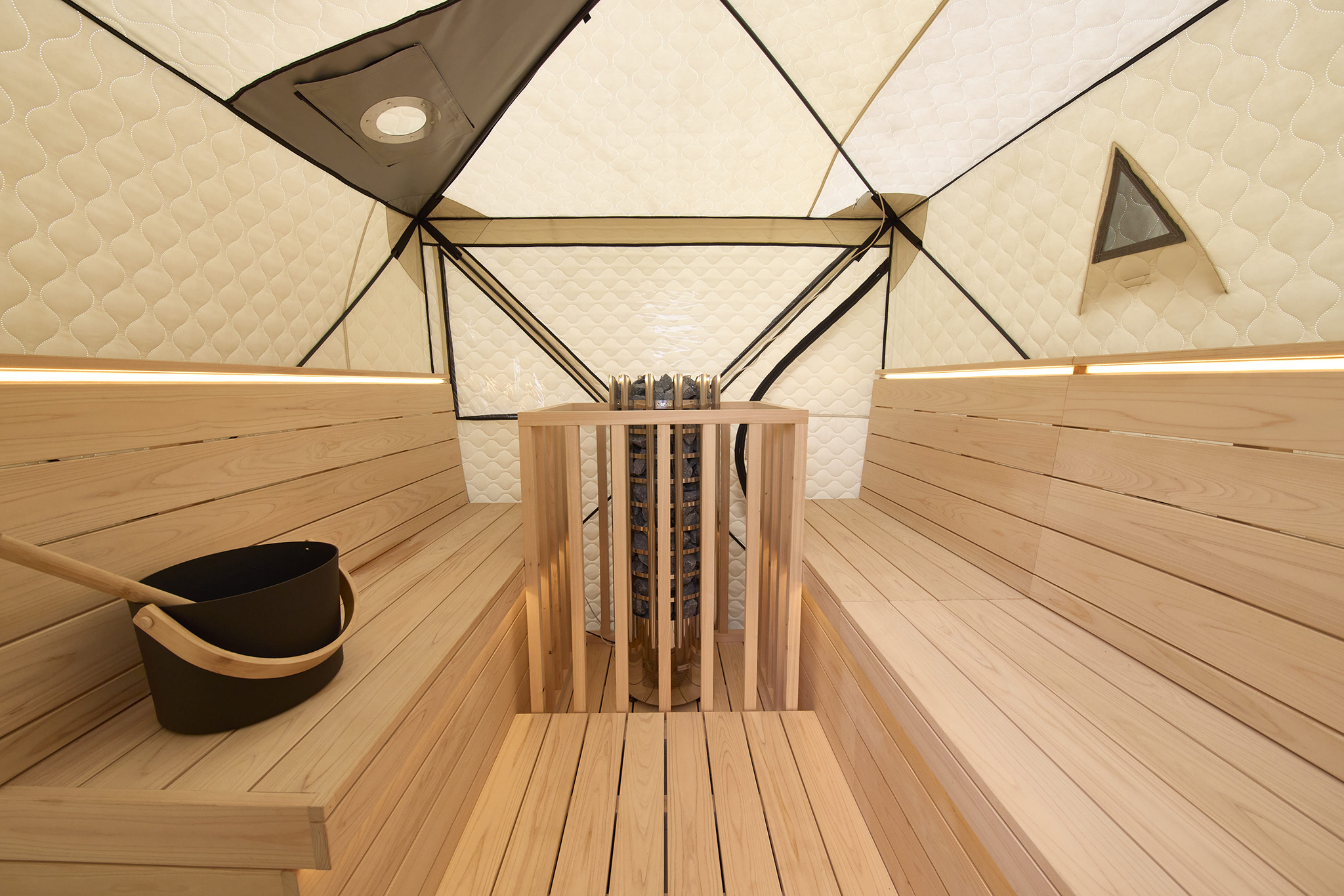 IZA SAUNA osaka - 川の駅はちけんや