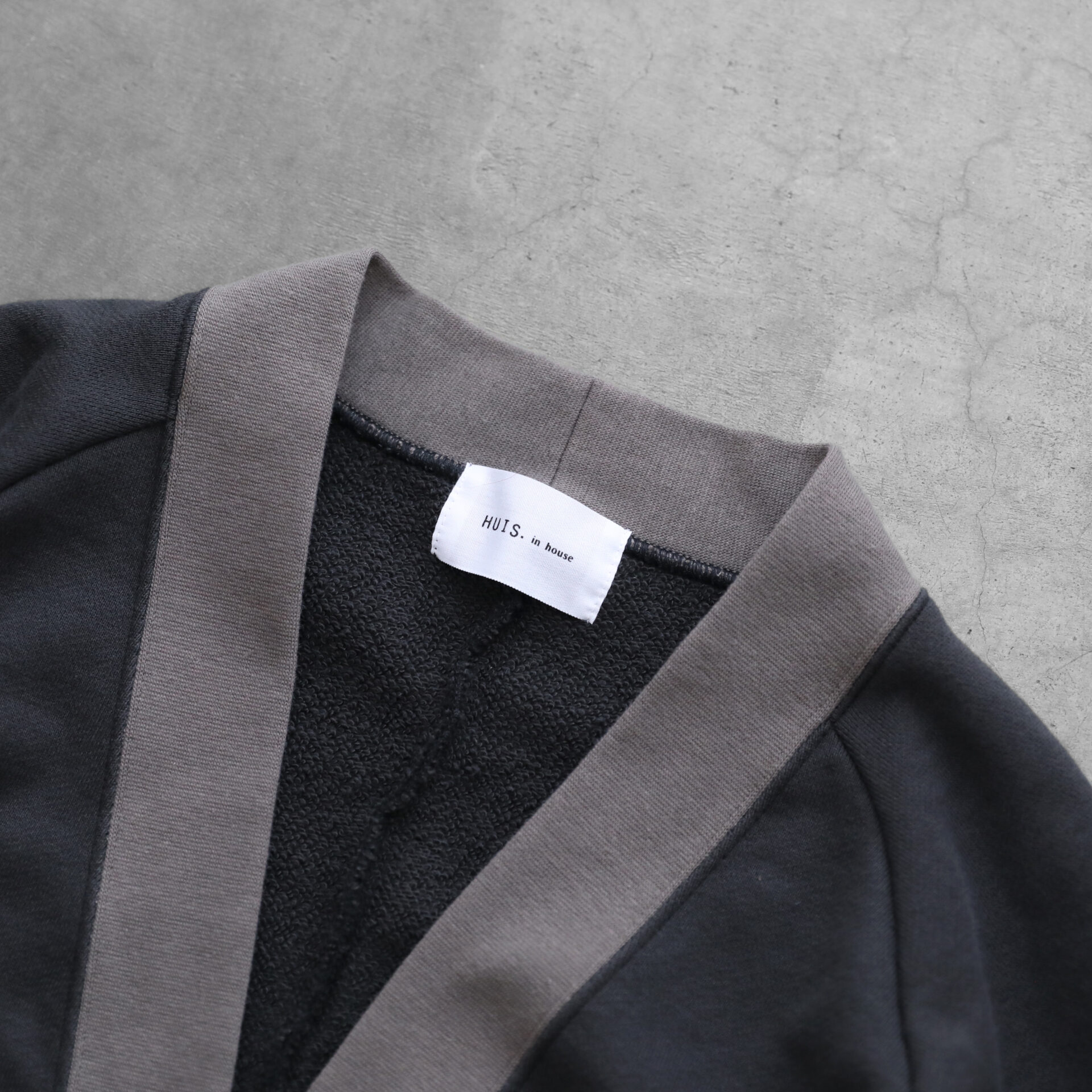 HUIS in house］SUVINスウェットロングカーディガン（ダークグレー
