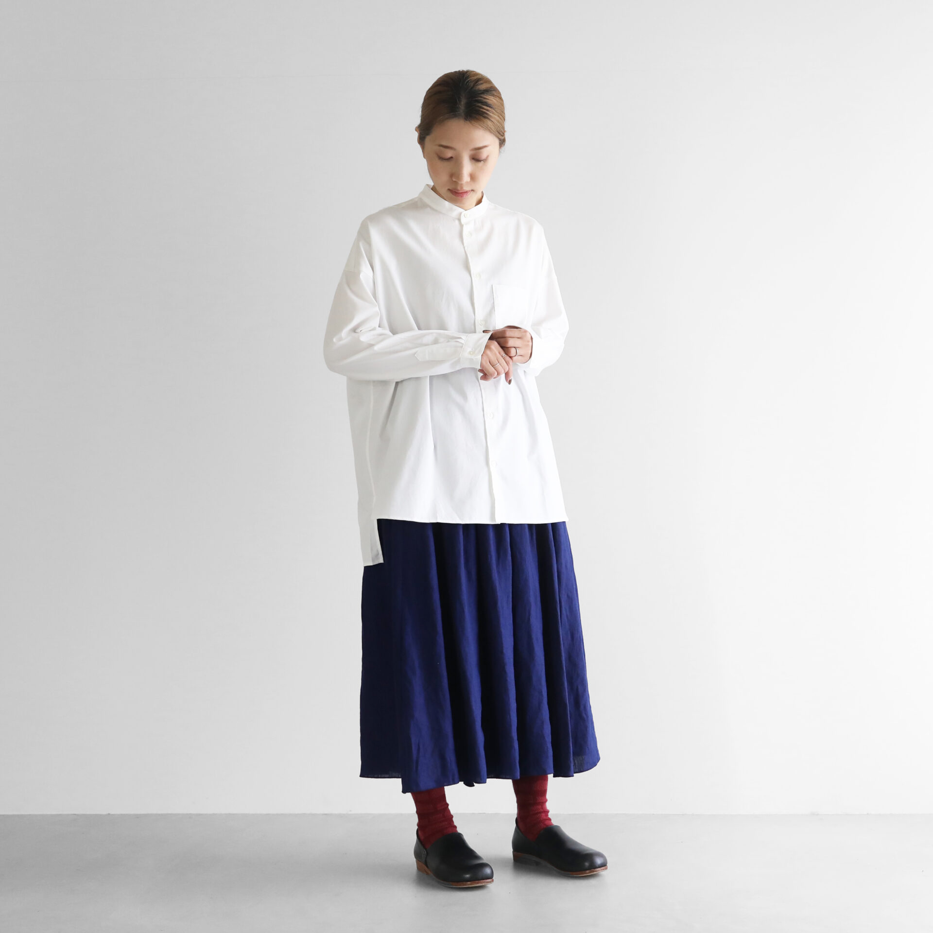 オーガニックコットンライトオックスバンドカラーオーバーシャツ 015を