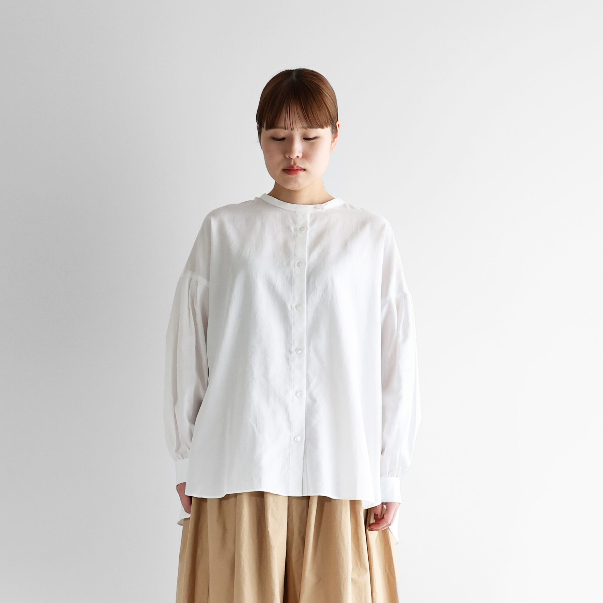 やわらかサテンバルーンスリーブブラウス【レディス】U114をリリース