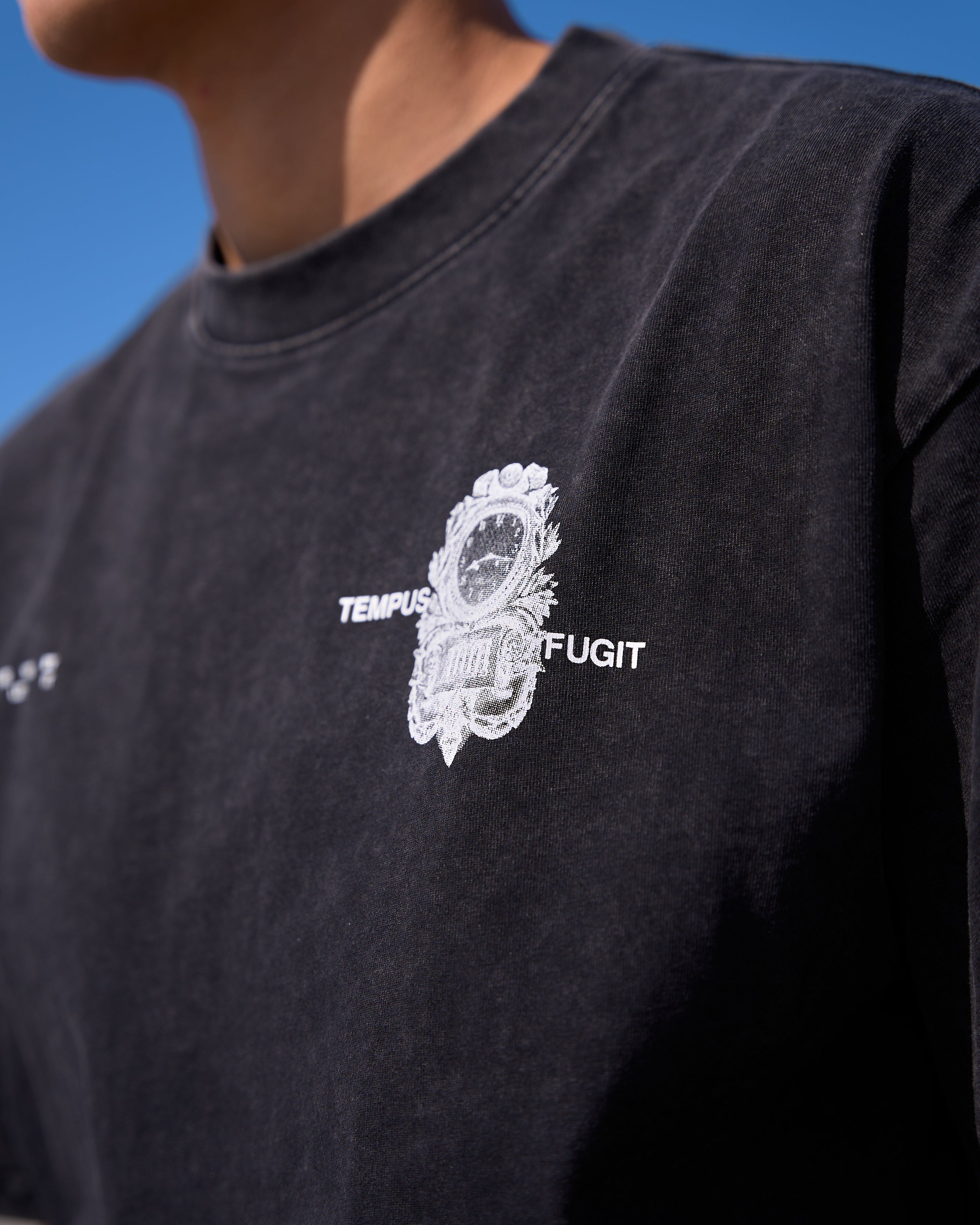 Memento Mori Timekeeper Tee in Vintage Black – 1HUND