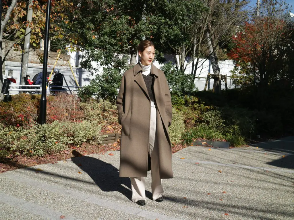 上質な”ヤク”を贅沢に使用したコート - 1LDK apartments.