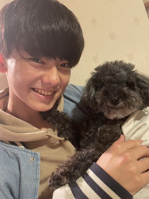 TikTokで『チグハグ』がバズり中！ 小田惟真（THE SUPER FRUIT）の愛犬