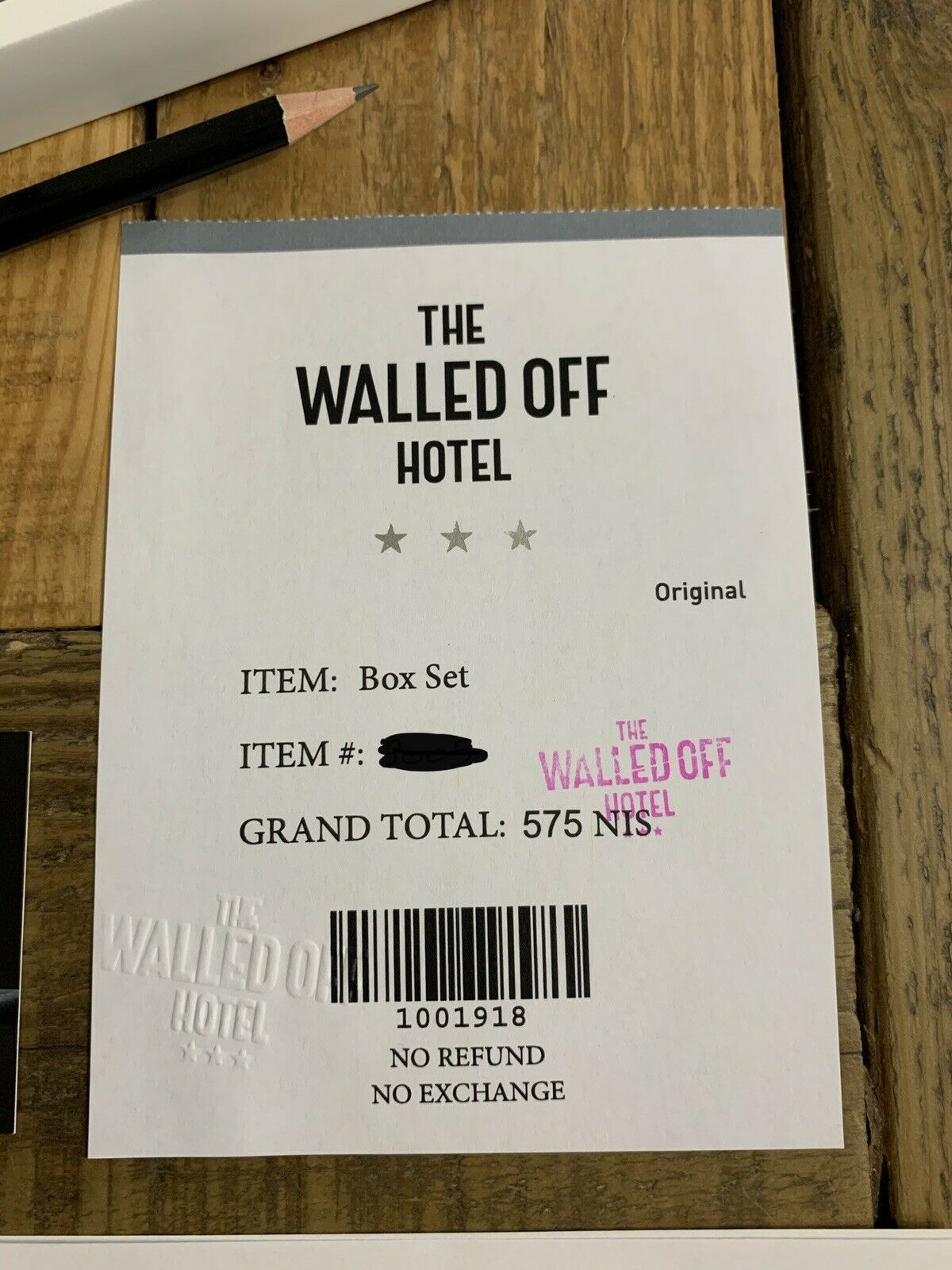 Banksy - The Walled off Hotel - Box Set – 3WhiteDots